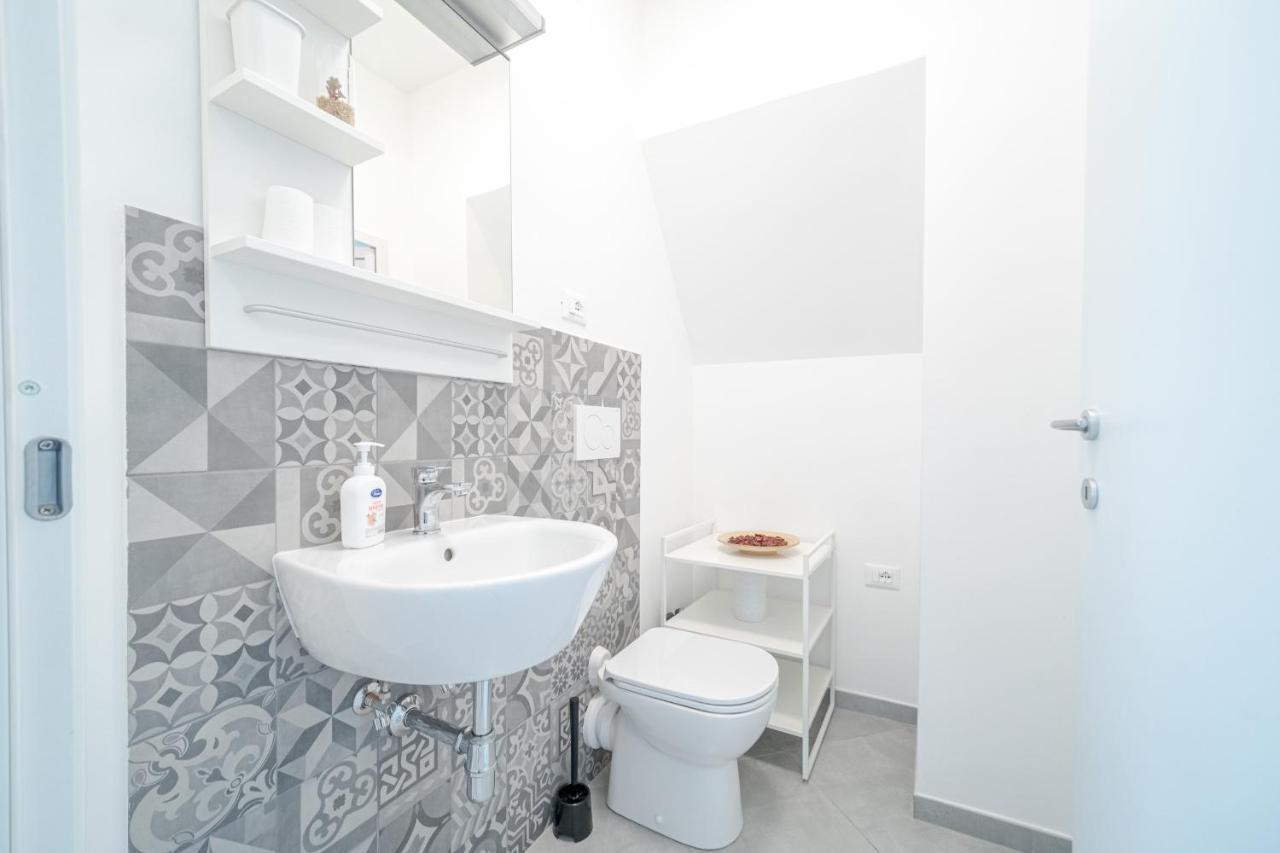 New!central Apt 5 Min Walk From The Metro Brignole * Genoa