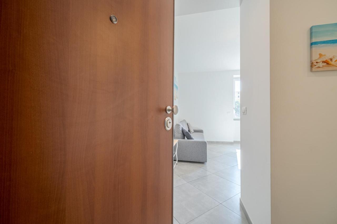 New!central Apt 5 Min Walk From The Metro Brignole Genua